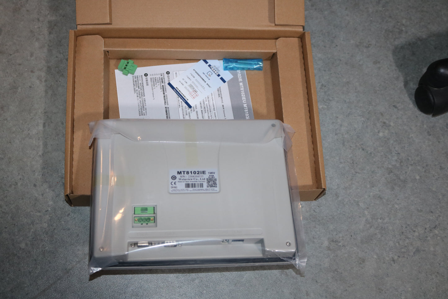 WEINTEK Weinview MT8102iE HMI with 10.1" TFT Display touch panel 024 x 600 TFT